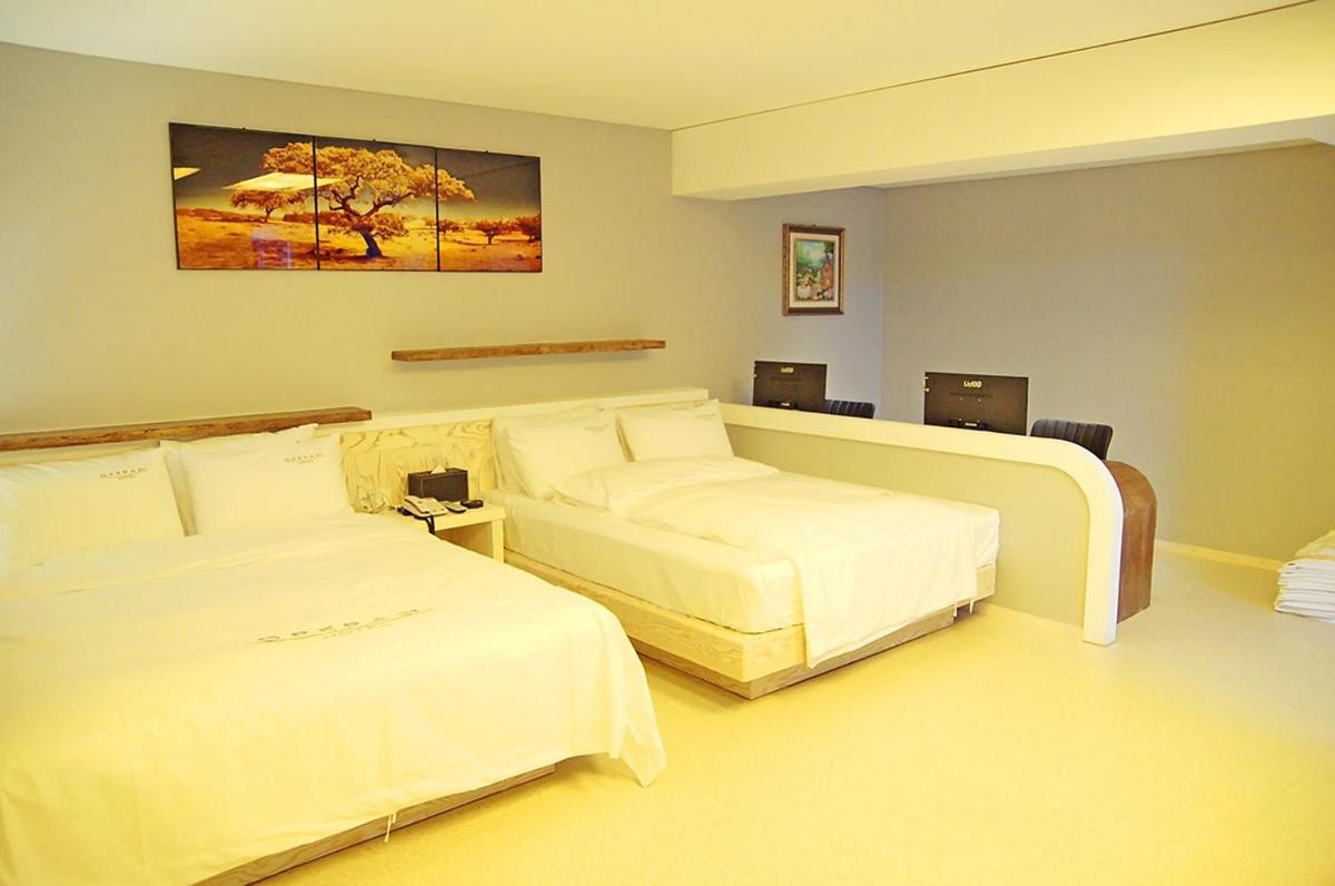 Jeonju Opera 21 Hotel Bagian luar foto