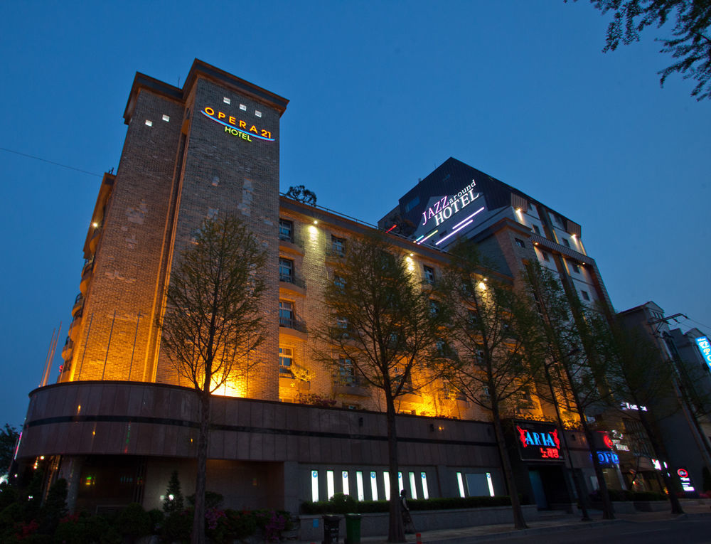 Jeonju Opera 21 Hotel Bagian luar foto