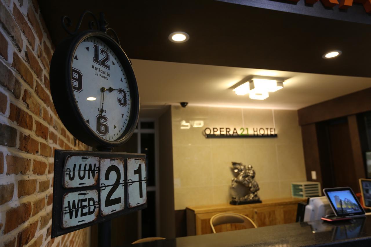 Jeonju Opera 21 Hotel Bagian luar foto